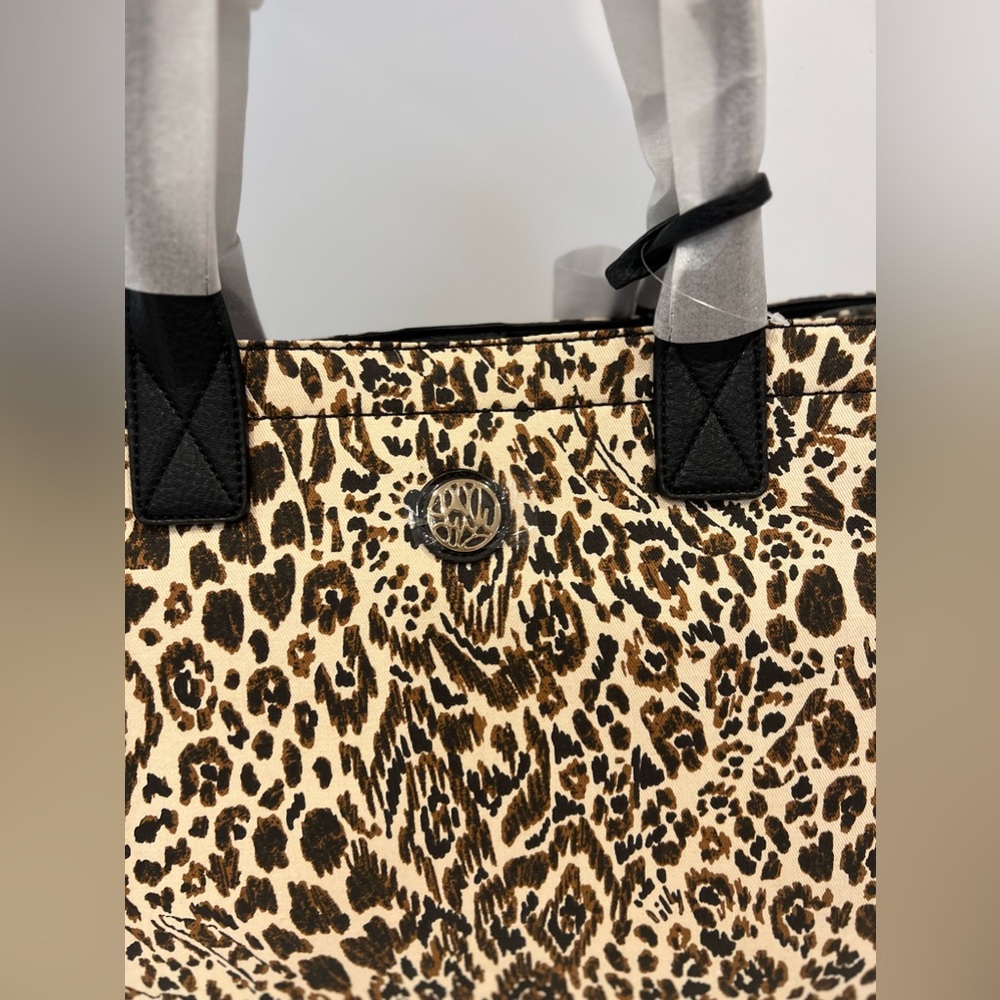 Lilly Pulitzer Winstead Tote NWT - Picture 15 of 16